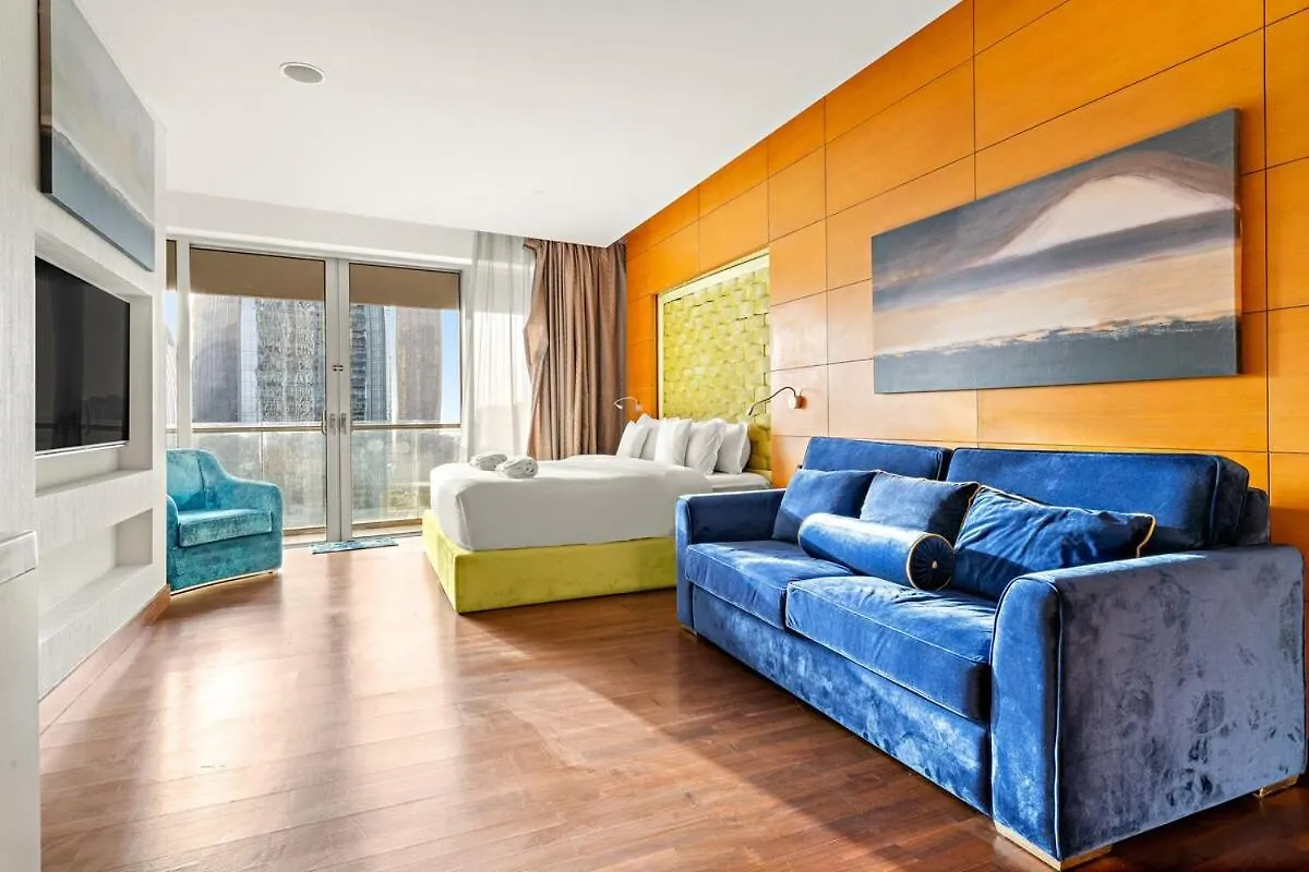 First Class Studio Stunning Burj Khalifa Views Dubai